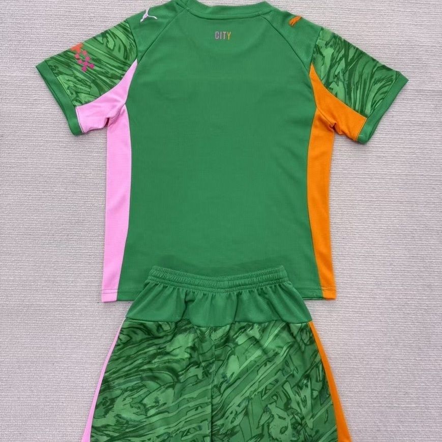 Manchester City Goalkeeper Kids Soccer Jerseys Kit 2025-26