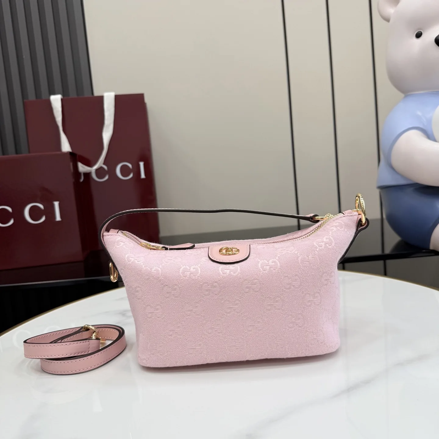 Gucci GG Supreme Canvas Shoulder Bag product photo from LabelPicks