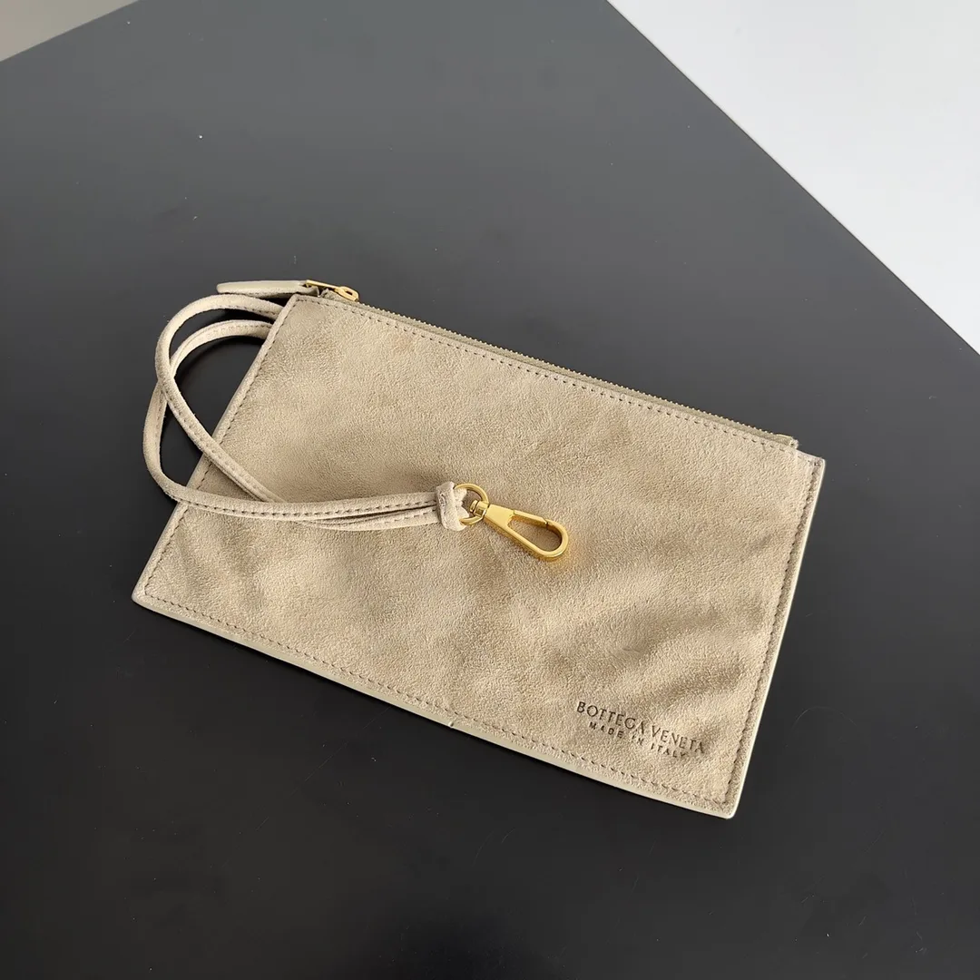 Bottega Veneta Grained Leather Tote Bag product photo from LabelPicks