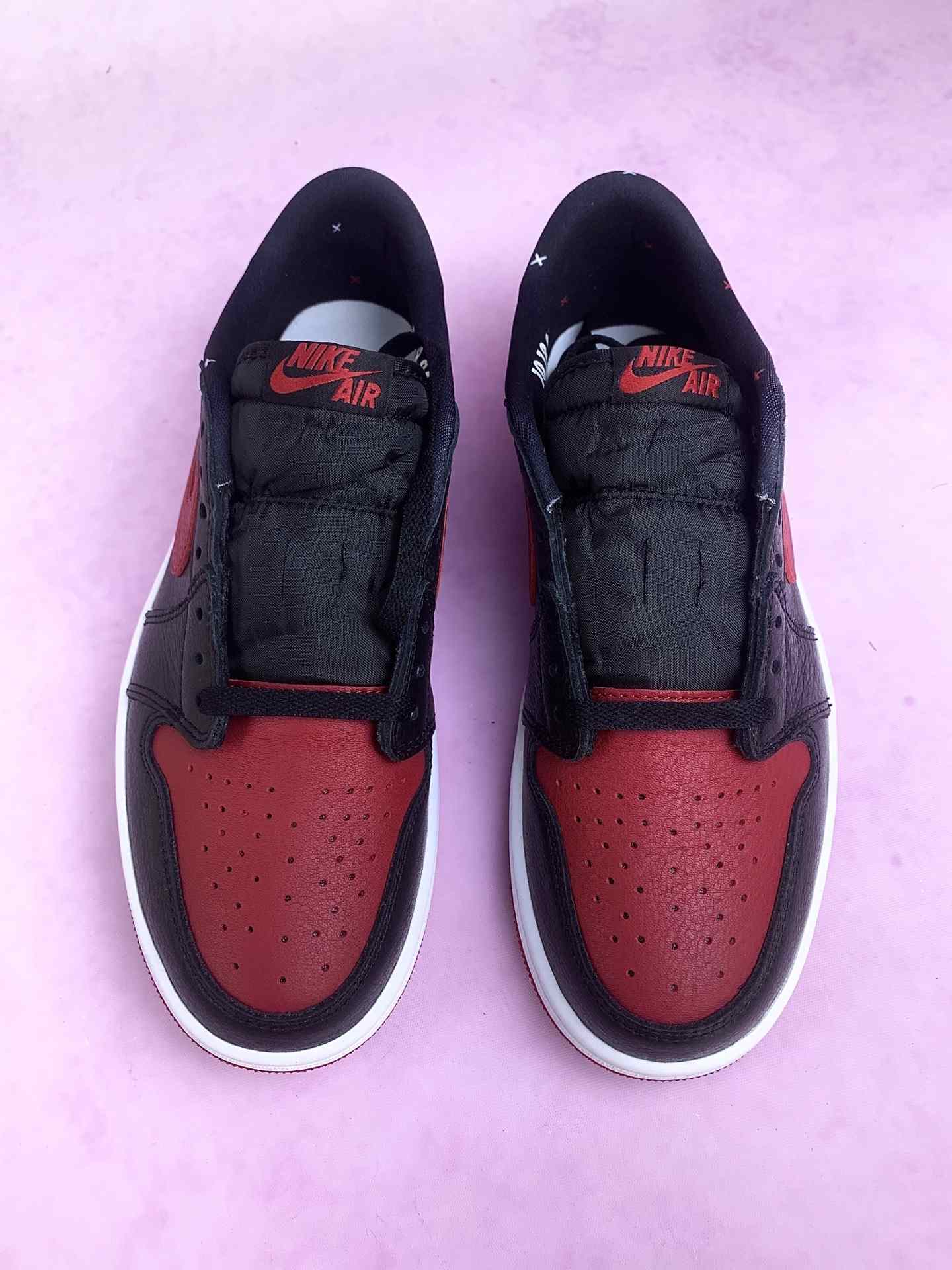 Air Jordan 1 Retro Low OG “Banned” Shoes