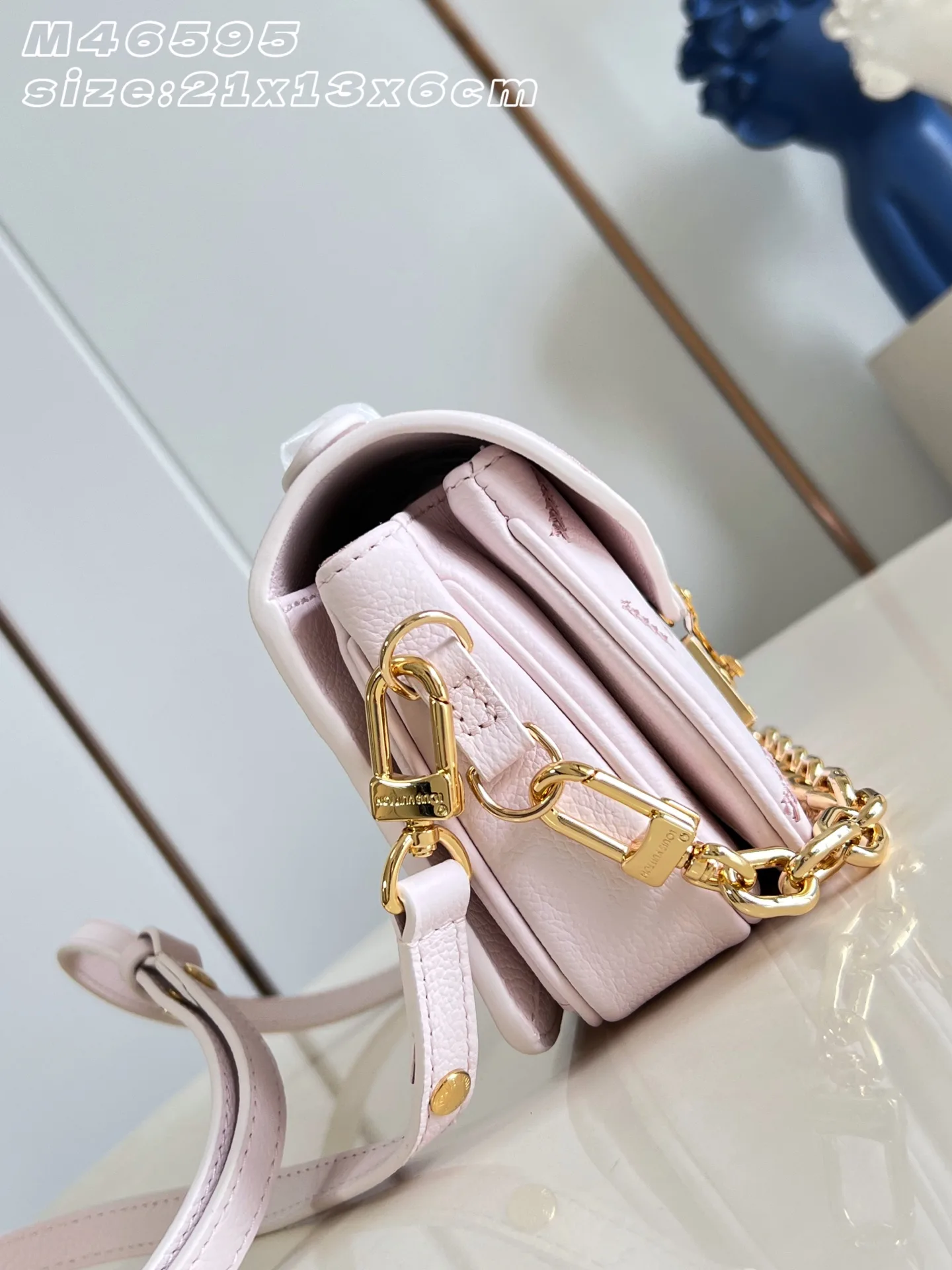 Louis Vuitton Pochette Pink Calfskin Shoulder Bag product photo from LabelPicks