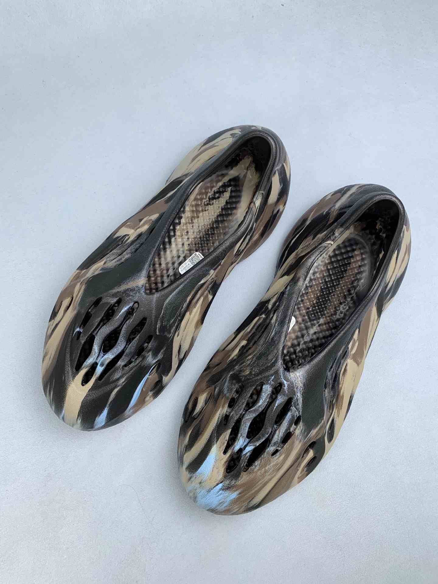 adidas Yeezy Foam Runner MX Cinder Shoes