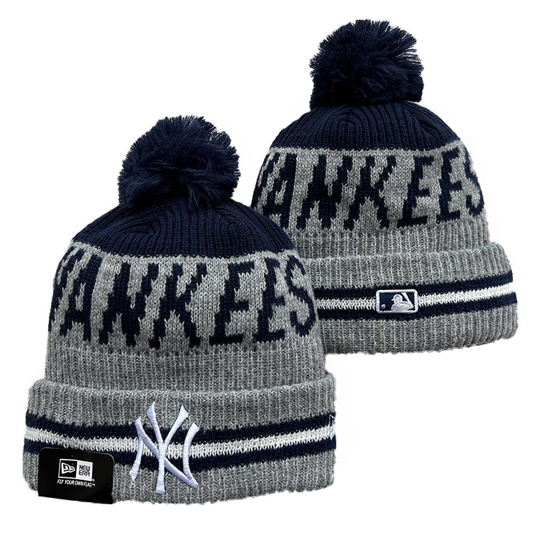 NEW YORK YANKEES KNIT HAT