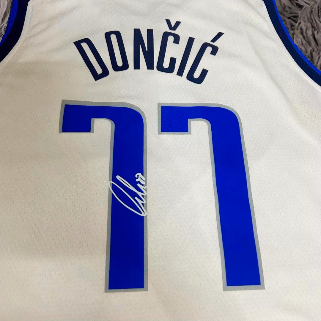 Luka Doncic SIGNED Don膷i膰 Signature Dallas Mavericks White Shirt/Jersey - COA - 21/22