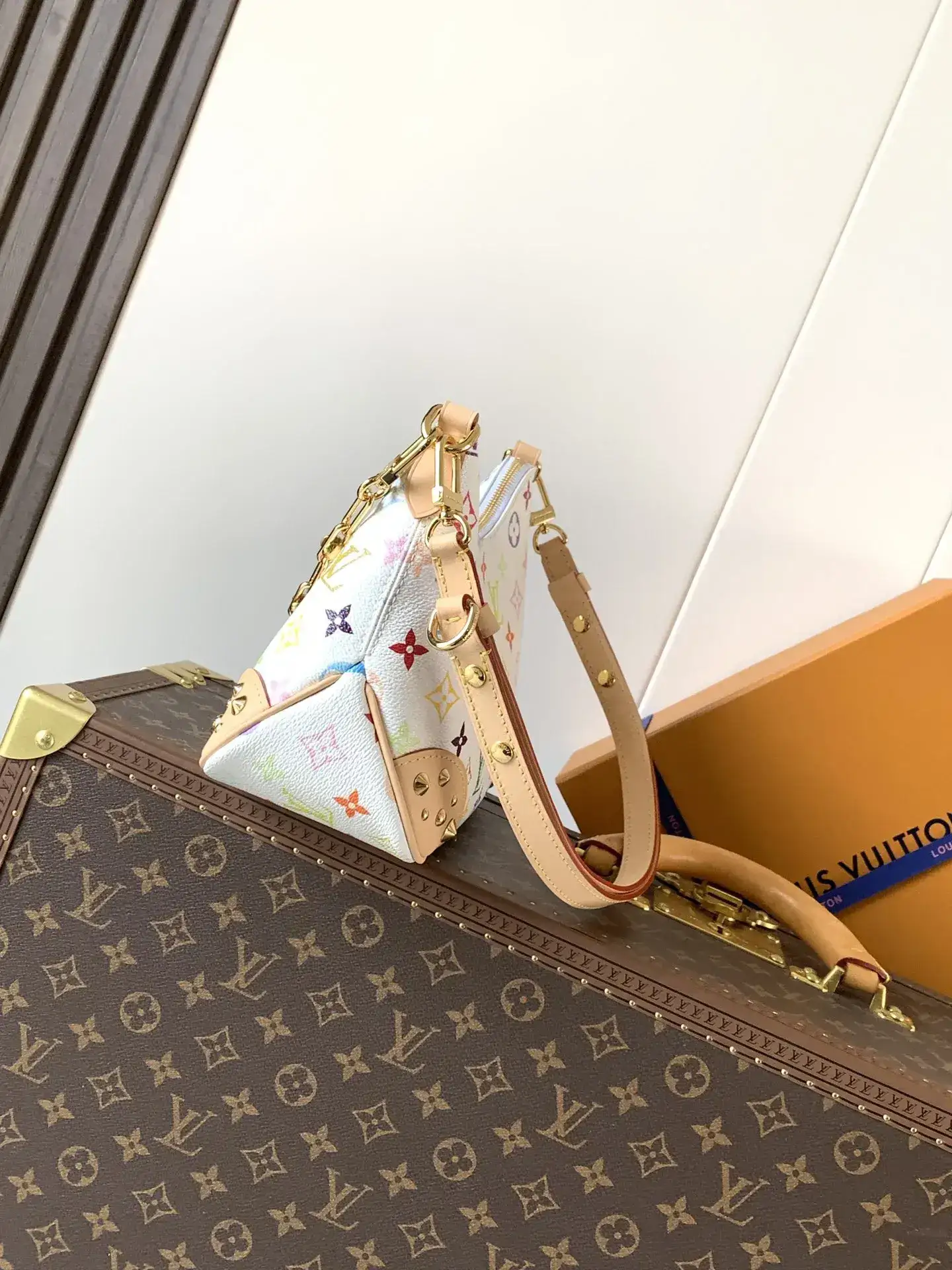 Louis Vuitton White Calfskin Hobo Bag product photo from LabelPicks