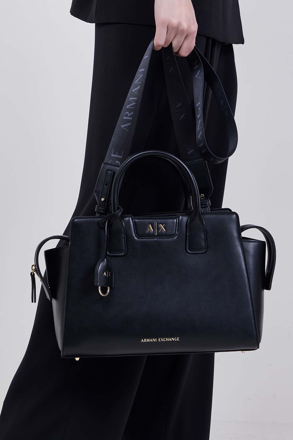 ARMANI EXCHANGE תיק קרוסבודי
