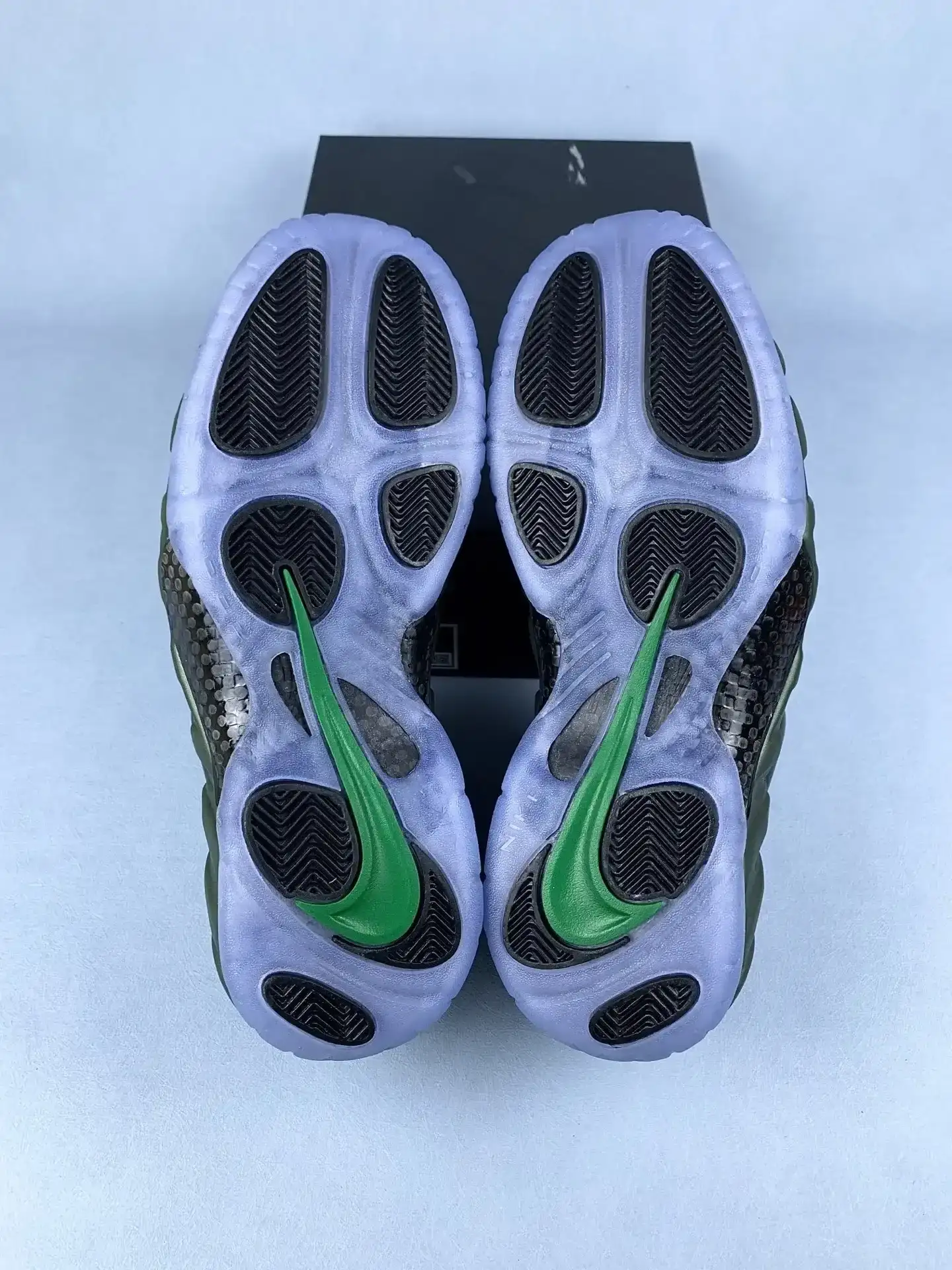 Nike Air Foamposite Pro 'Pine Green' Shoes product photo from LabelPicks