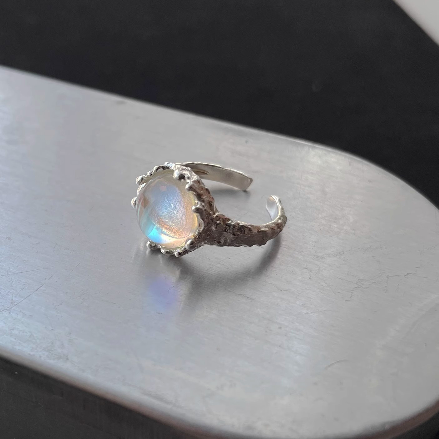 925 sterling silver long moonstone ring for women, Korean style, minimalist design, irregular texture, open ring, suitable for the index finger