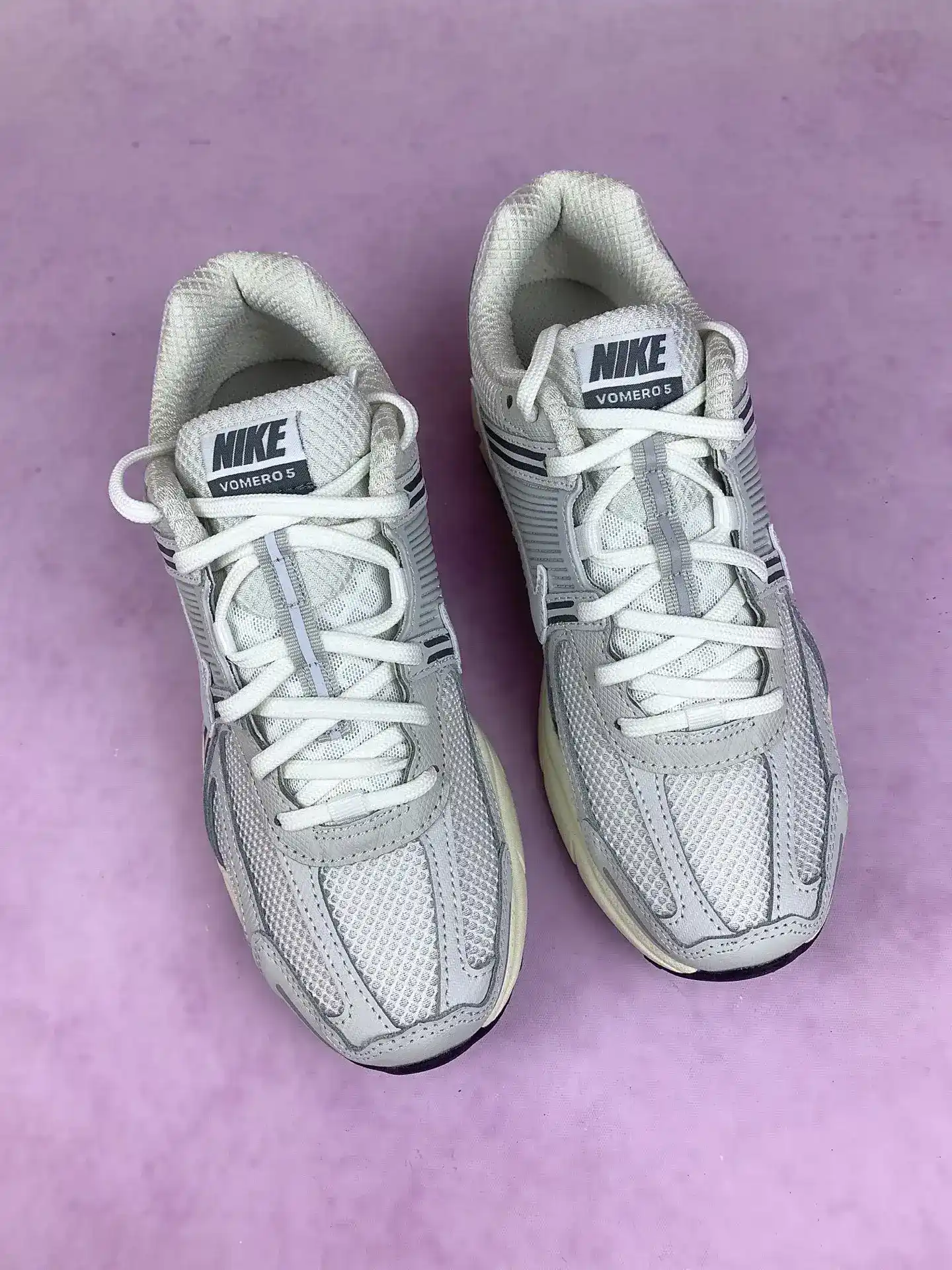 Nike Zoom Vomero 5 SE Shoes product photo from LabelPicks