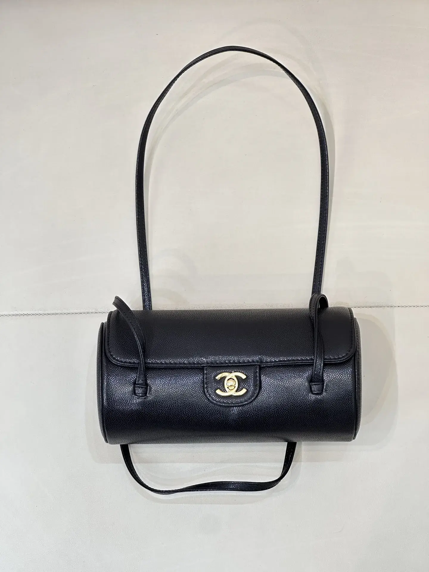 Chanel Versatile Shoulder Bag product photo from LabelPicks