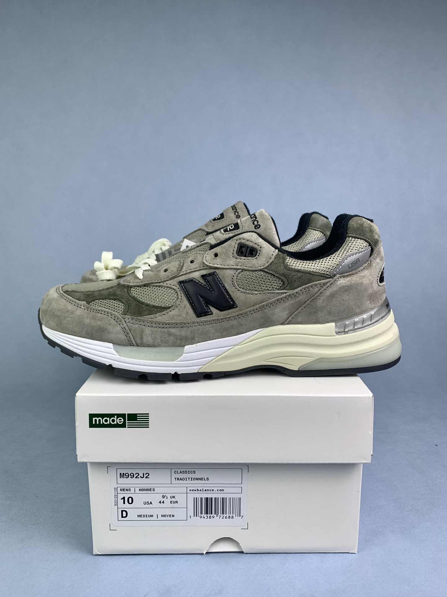 New Balance 992 Shoes