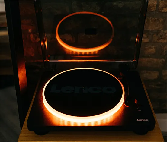 Lenco Plattenspieler »LS-50LEDBK« mit integrierten Lautsprechern