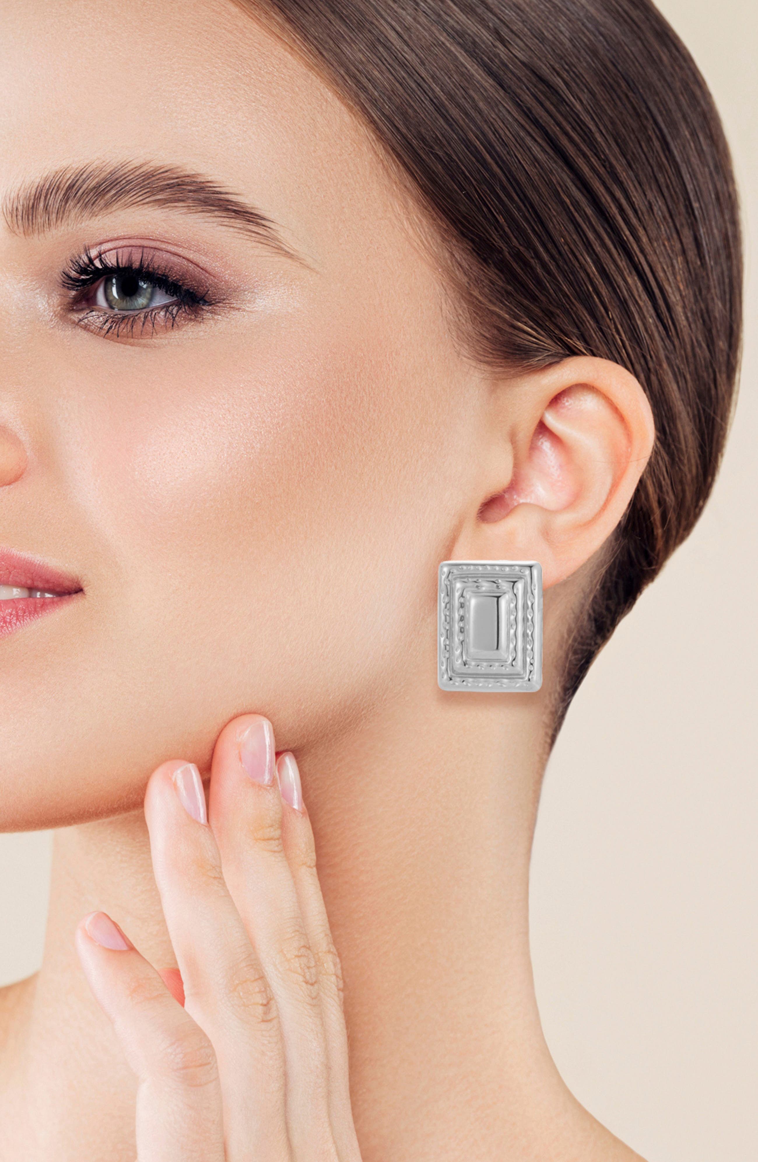 GLAZE JEWELRY Square Stud Earrings