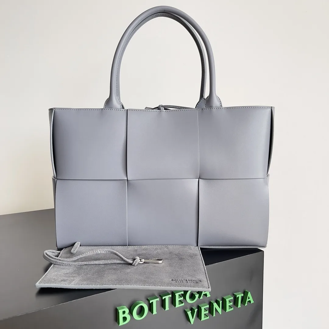 Bottega Veneta Intrecciato Woven Leather Tote Bag product photo from LabelPicks