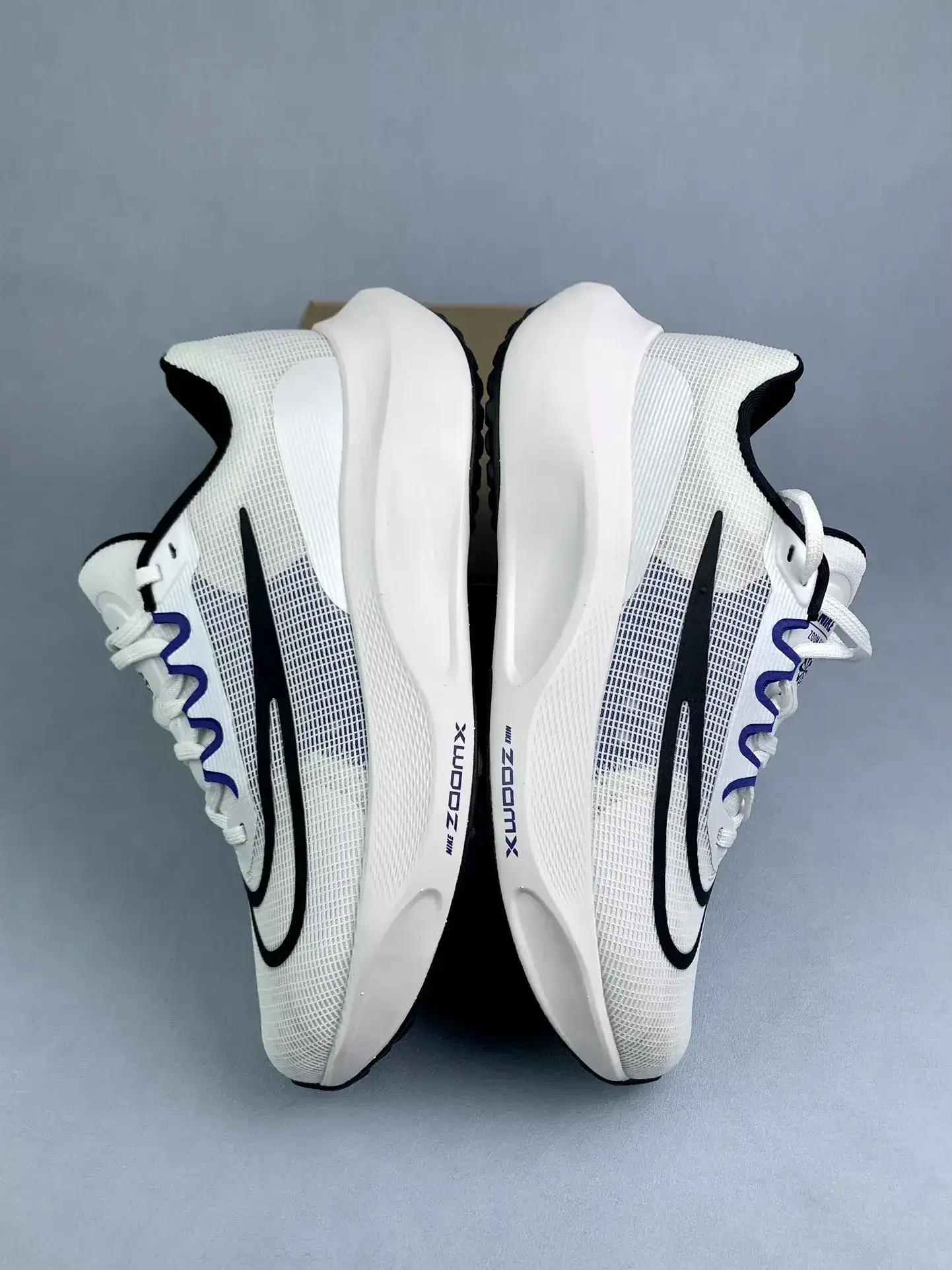 Nike Zoom Fly 5 Running Shoes product photo from LabelPicks