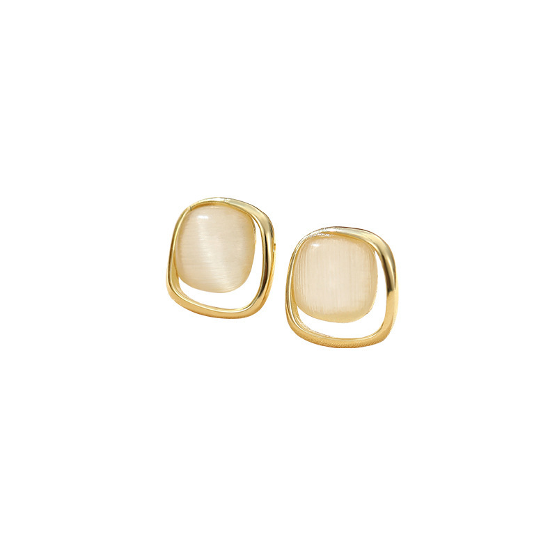 S925 sterling silver rhombus-shaped cat's eye stone earrings, exuding a sophisticated and elegant French style, geometric fashion earrings