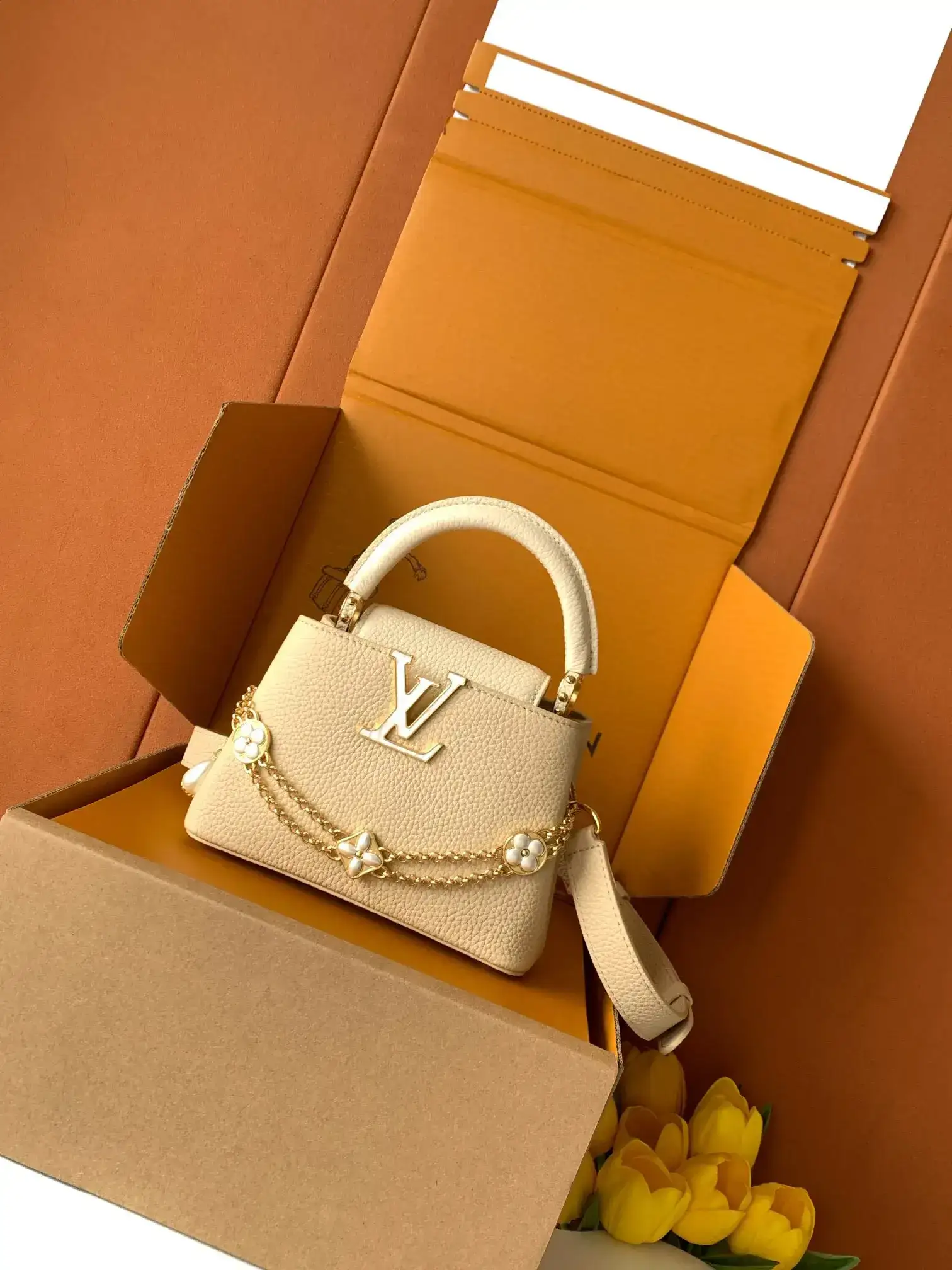 Louis Vuitton Capucines Calfskin Top Handle Bag product photo from LabelPicks