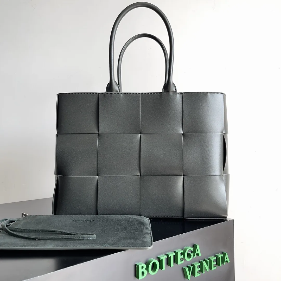 Bottega Veneta Work-Ready Tote Bag product photo from LabelPicks