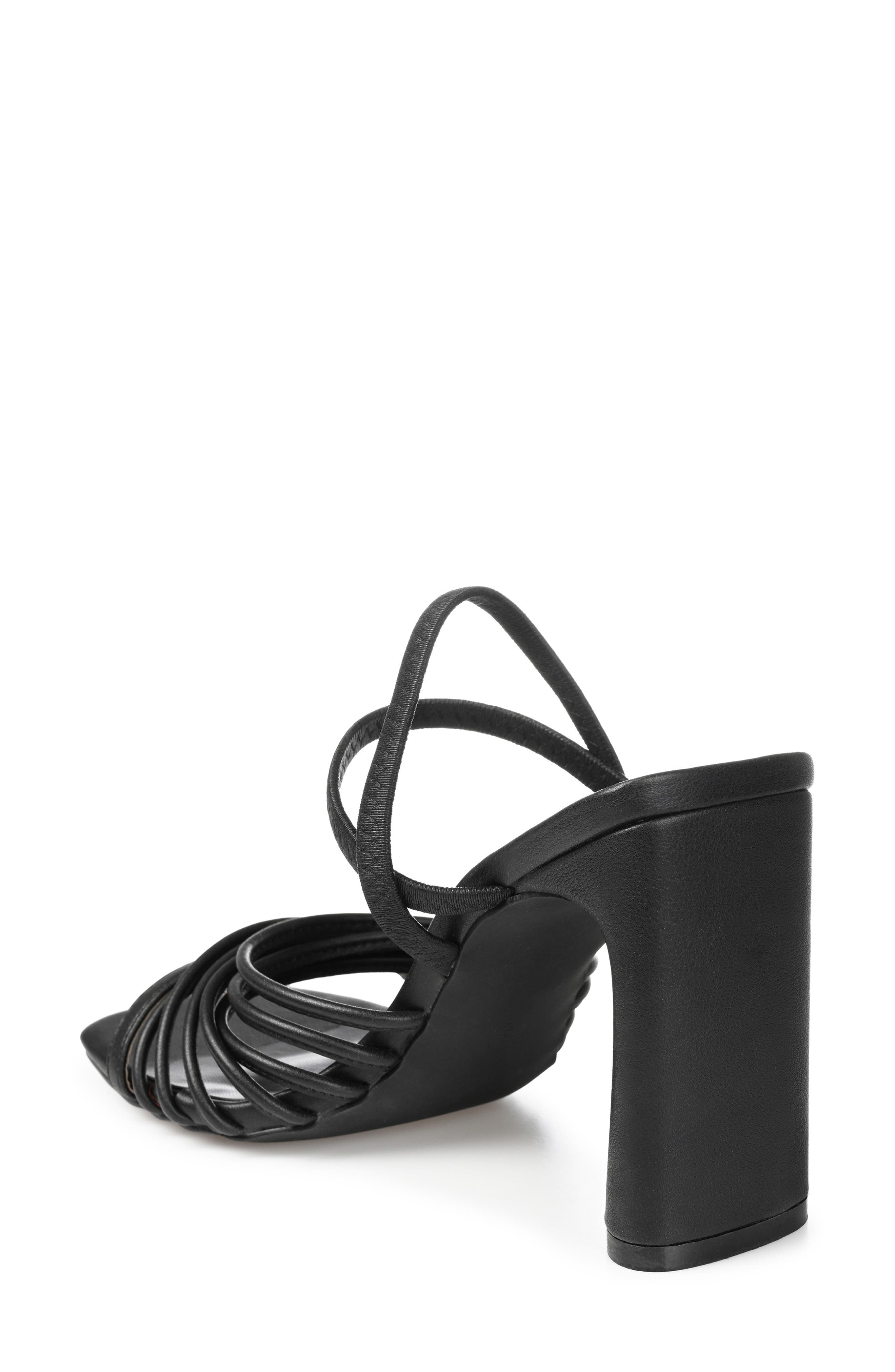 Journee Collection Hera Pump
