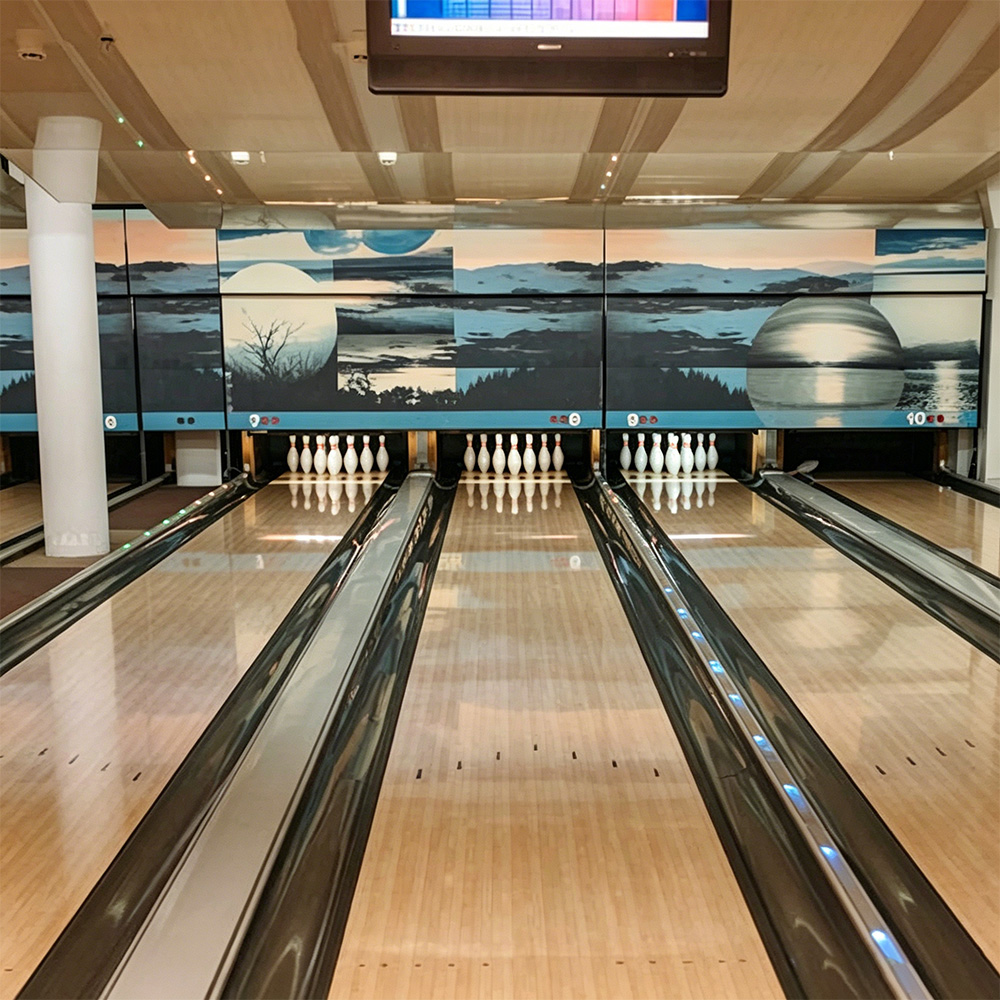 Hotels & Resorts - SunEye Bowling Equipment Application