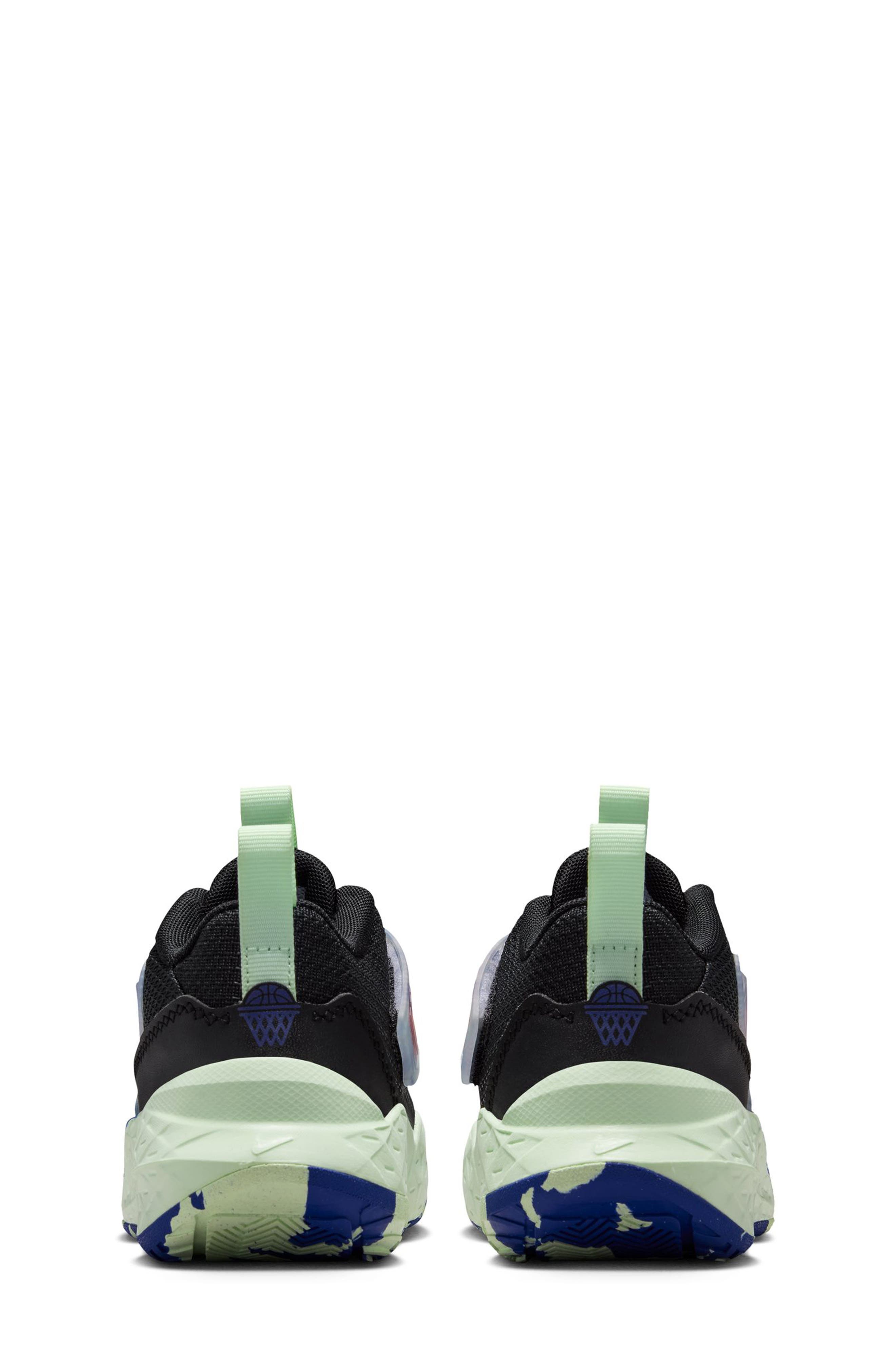 Nike Kids' Team Hustle Sneaker