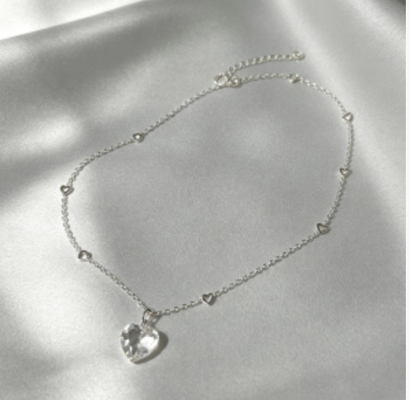 Solvellae Crystal Heart Charm Station Necklace