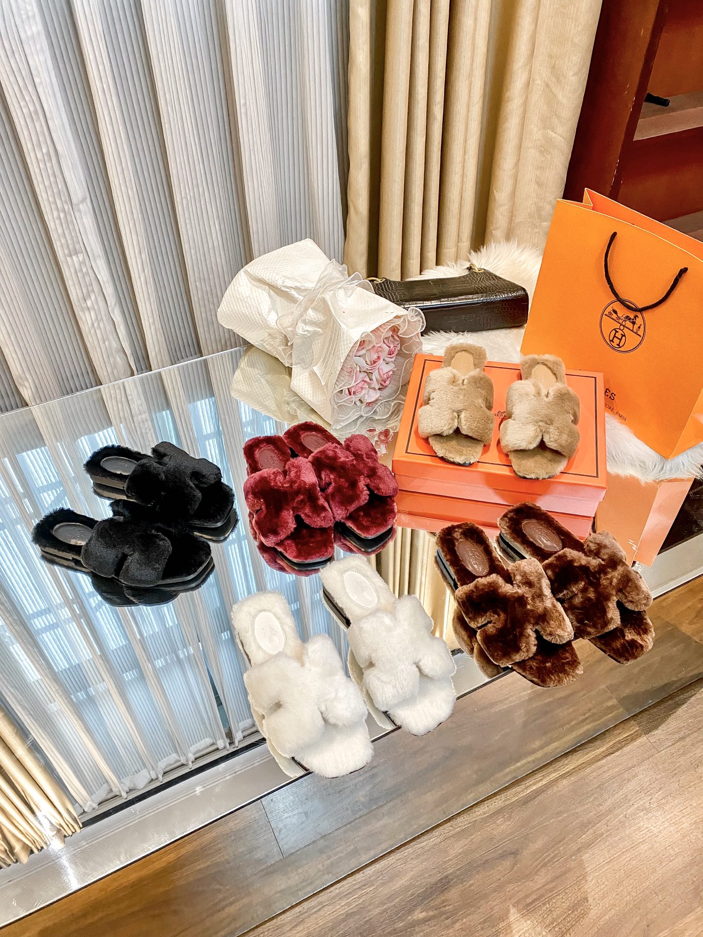0411 New Breathable Loose Home Couple Logo Slippers