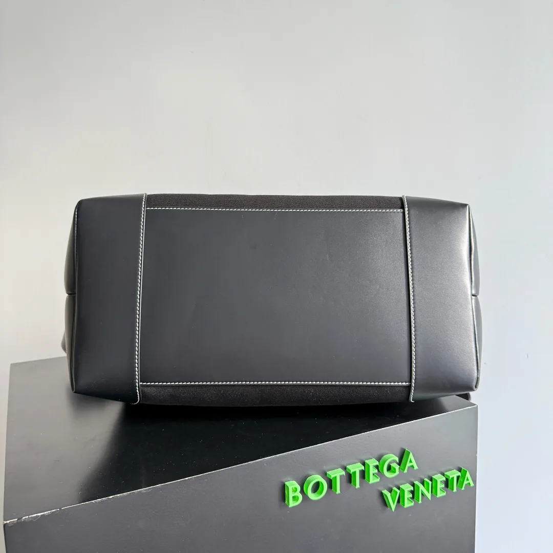 Bottega Veneta Intrecciato Woven Leather Andiamo Tote Bag product photo from LabelPicks