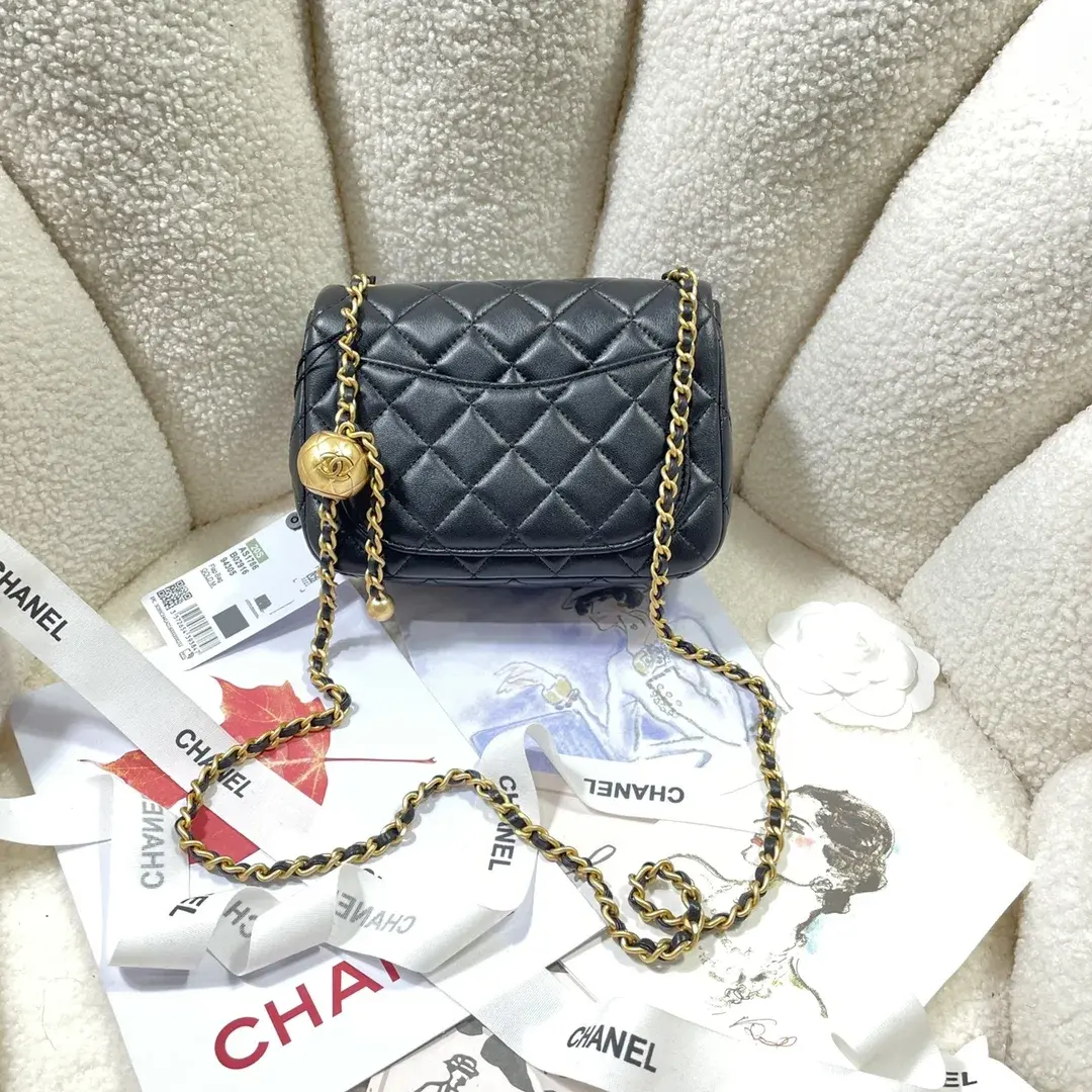 Chanel Black Shoulder Bag product photo from LabelPicks