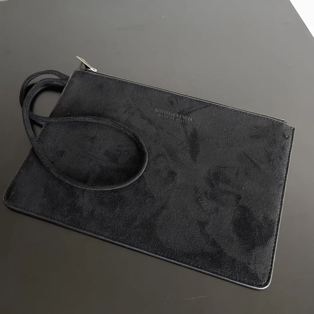 Bottega Veneta Roomy Tote Bag product photo from LabelPicks