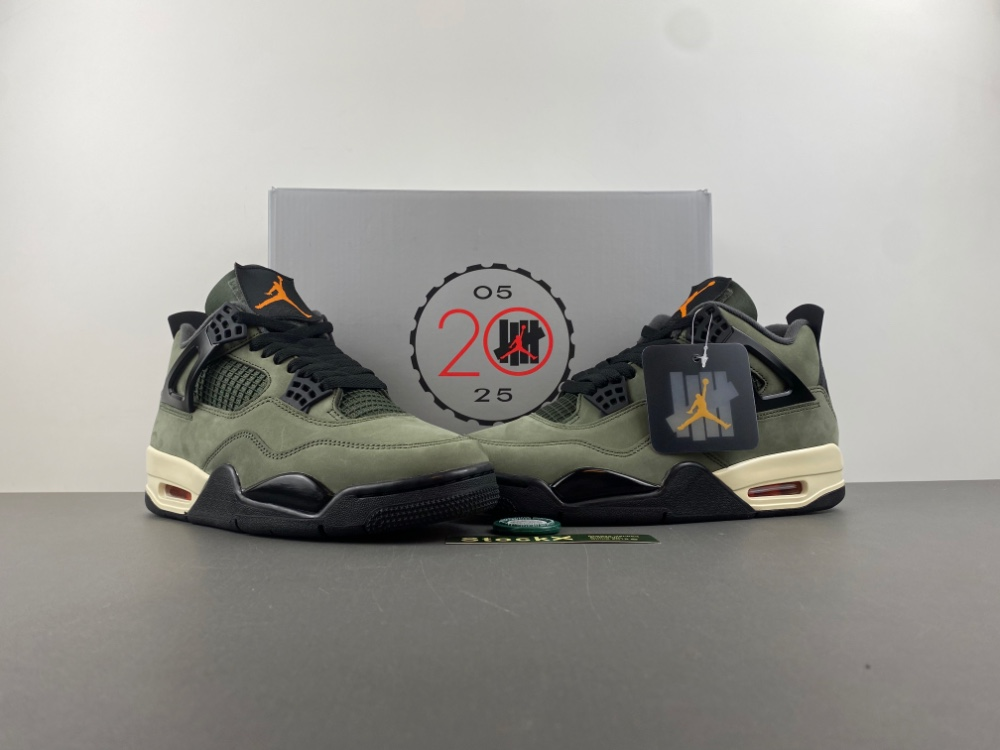 UNDEFEATED x Air Jordan 4 OG