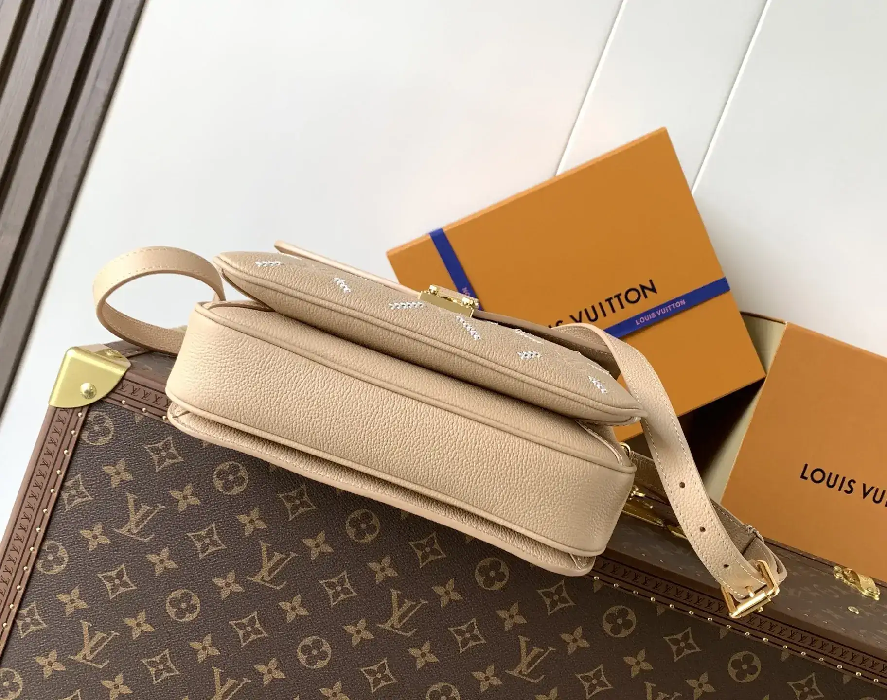 Louis Vuitton Black Pochette Calfskin Crossbody Bag product photo from LabelPicks