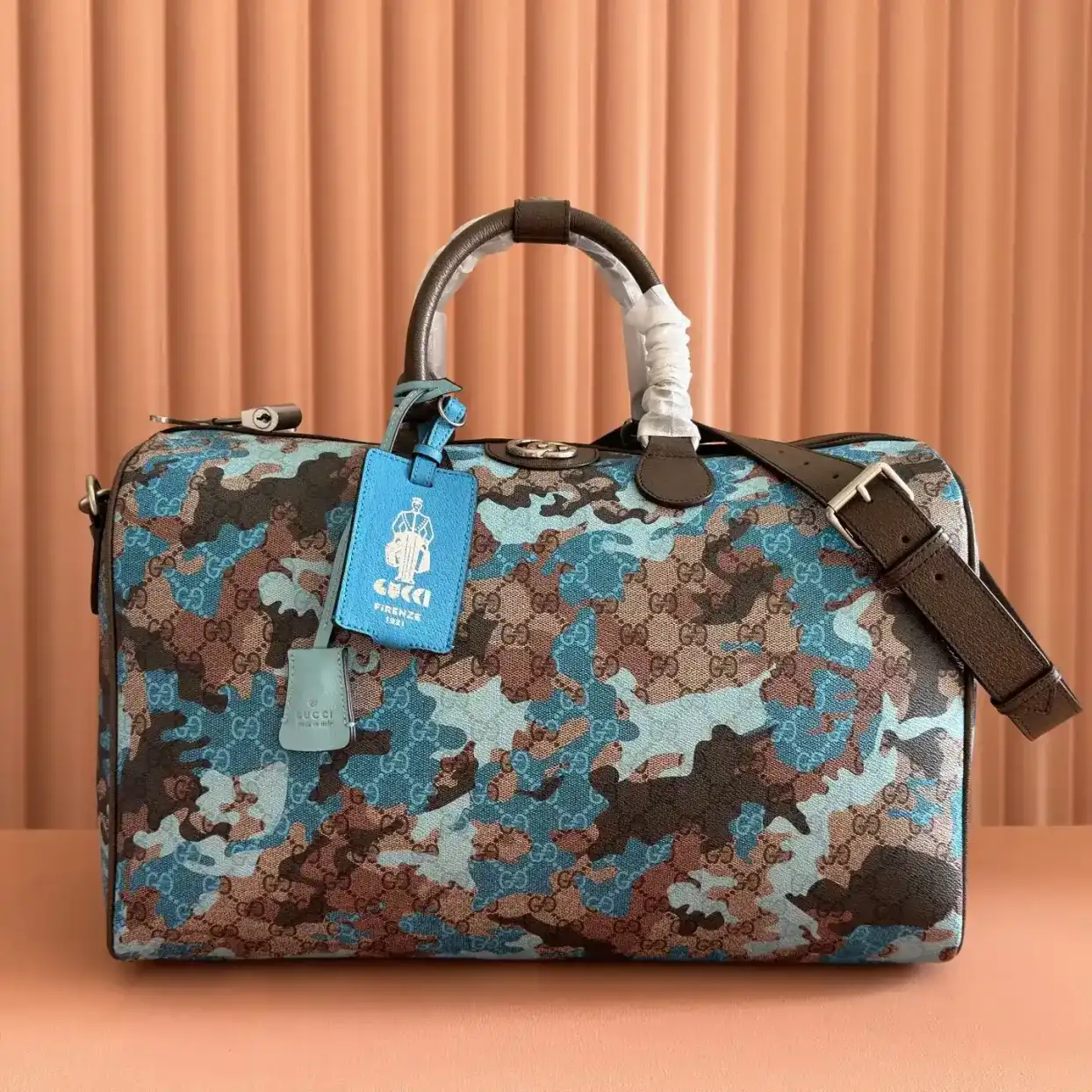 Gucci GG Supreme Canvas Tote Bag product photo from LabelPicks