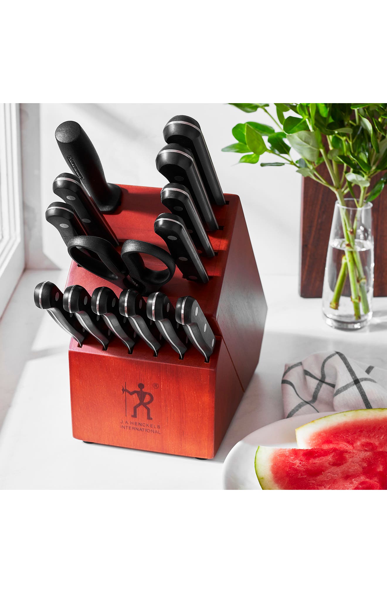 HENCKELS CUTLERY Henckels International Solution 15-Piece Knife Block Set