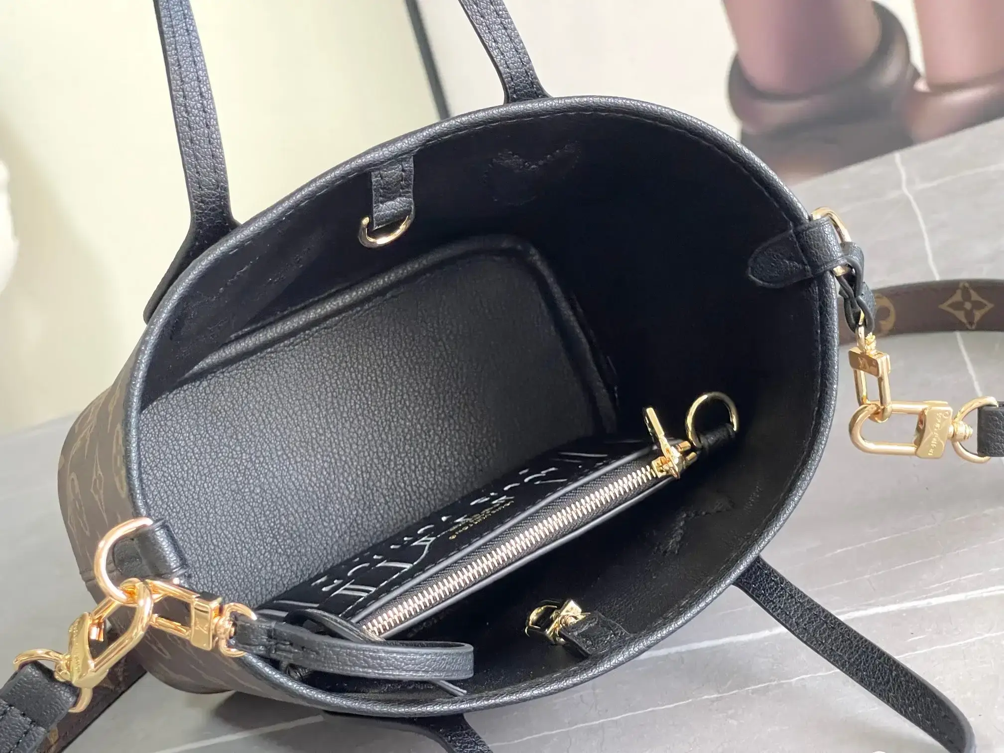 Louis Vuitton Neverfull Black Grained Leather Shoulder Bag product photo from LabelPicks