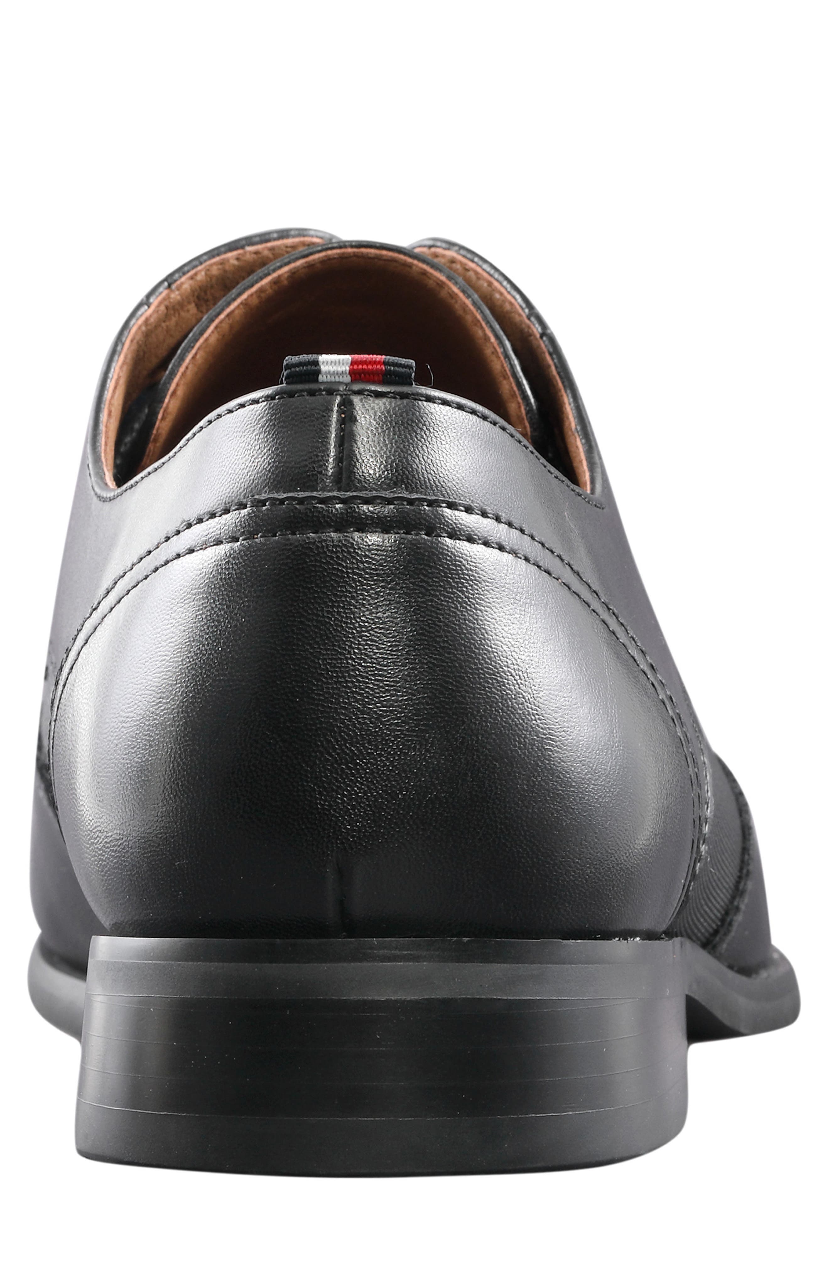 Tommy Hilfiger Sagent Wingtip Derby