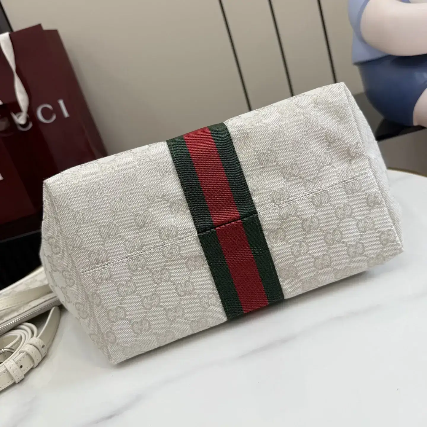 Gucci Generation White GG Supreme Canvas Tote Bag product photo from LabelPicks