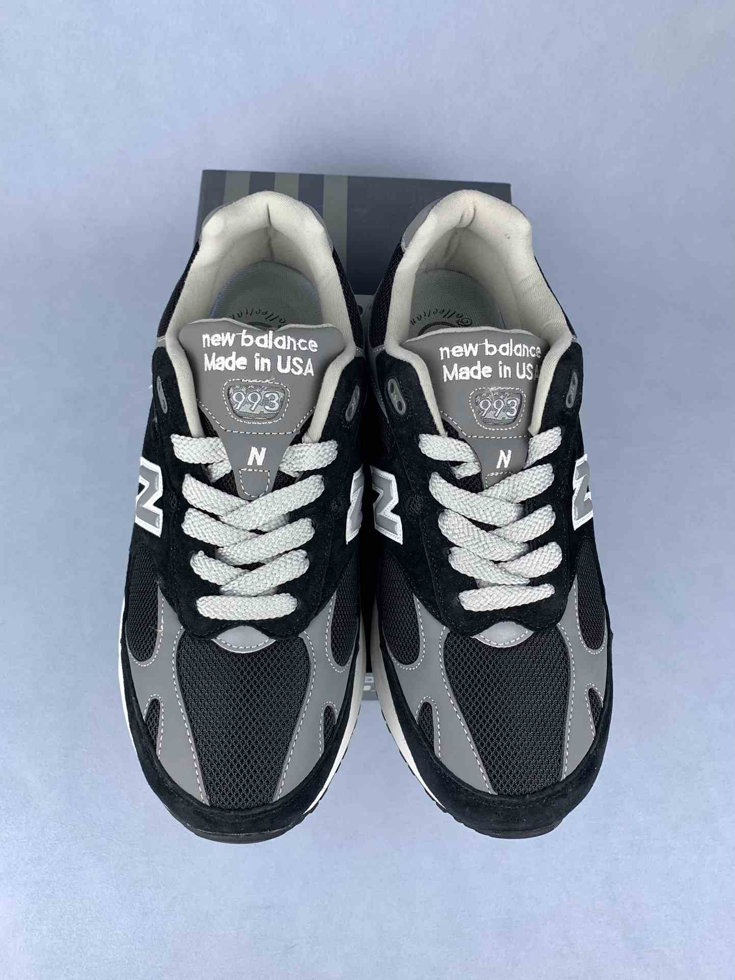 New Balance 993 Shoes