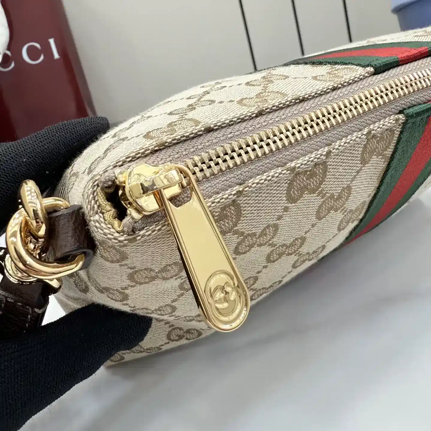 Gucci Lambskin Clutch product photo from LabelPicks