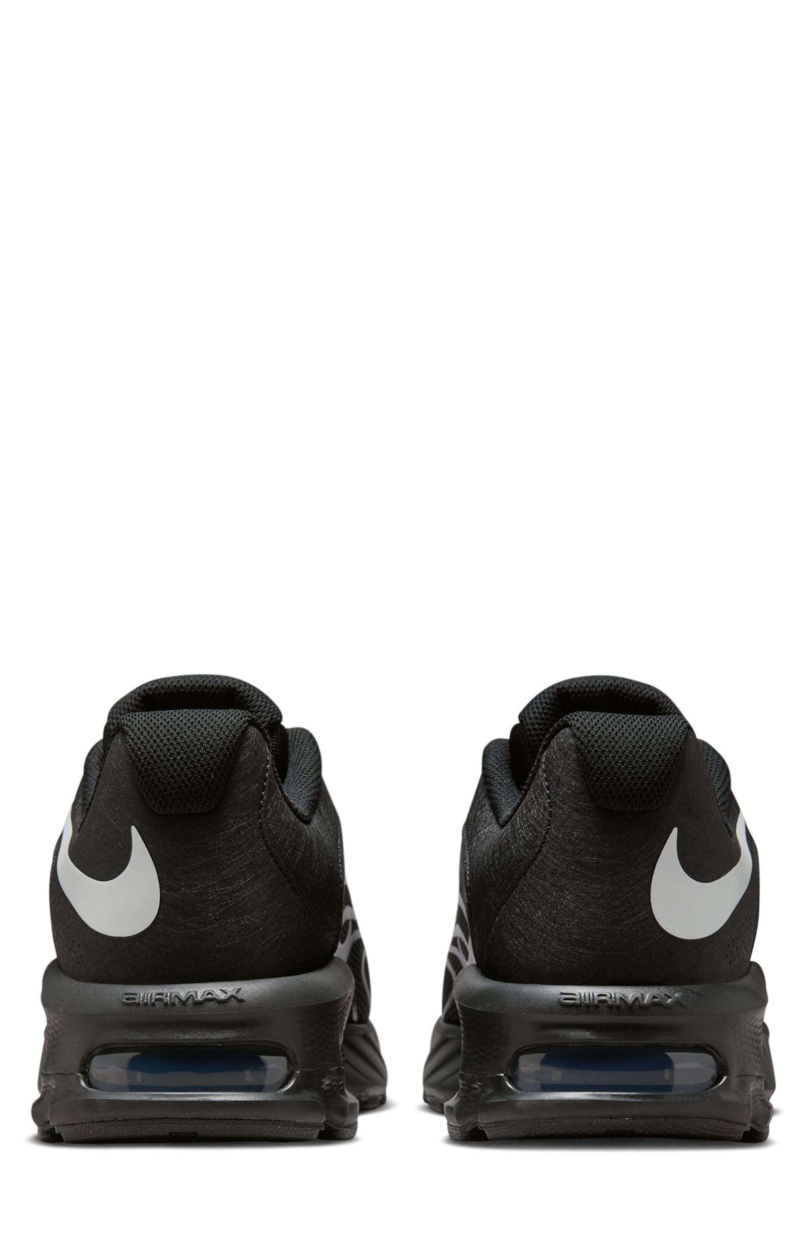 Nike Air Max Fire Sneaker