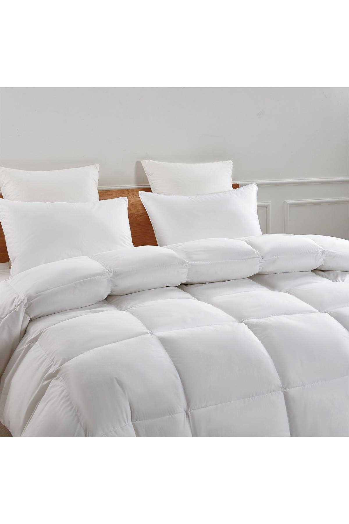 BLUE RIDGE HOME FASHIONS Serta 233TC Year Round Warmth Goose Feather & Goose Down Fiber Comforter