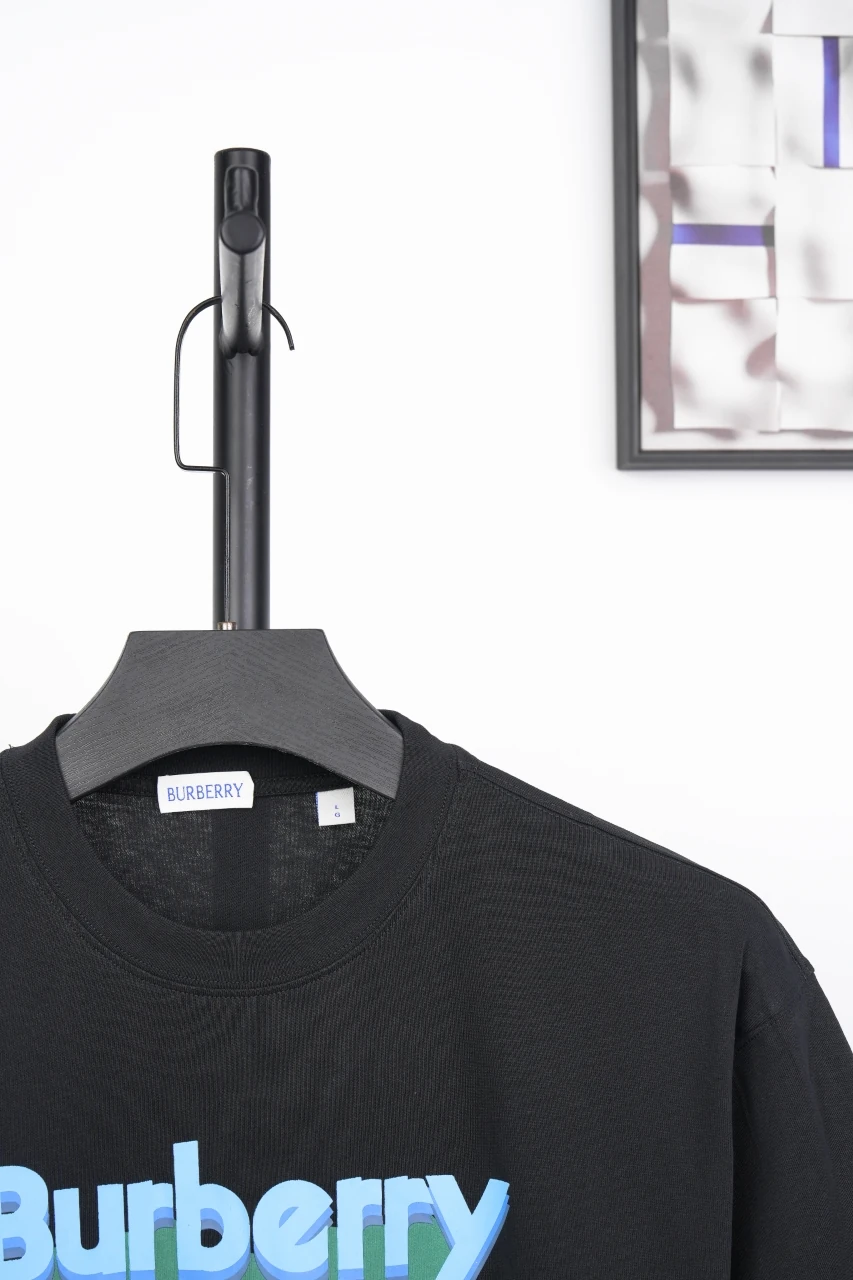 Burberry Black Gradient Triangle Equestrian Knight Print T-Shirt product photo from LabelPicks
