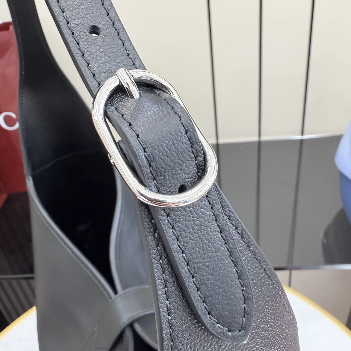 Gucci Jackie Black Grained Leather Shoulder Bag product photo from LabelPicks
