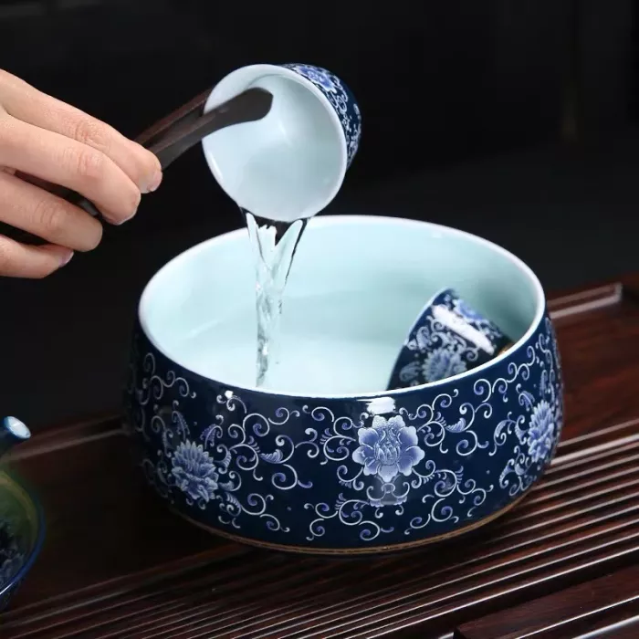 Jingdezhen Blue and White Porcelain Tea Set Pottery Kung Fu Tea Set Office High-end Tea Infuser Tea Cup