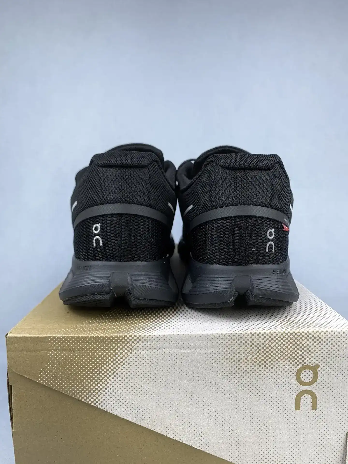 On Cloud 6 Shoes product photo from LabelPicks