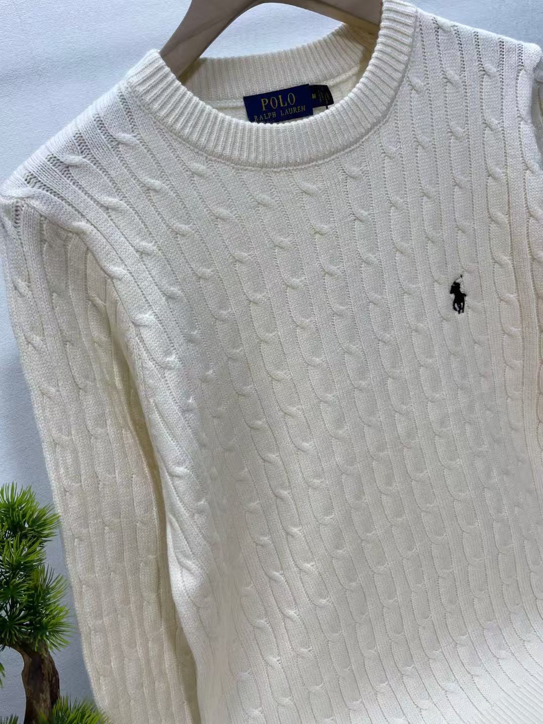 1224 New classic sweater