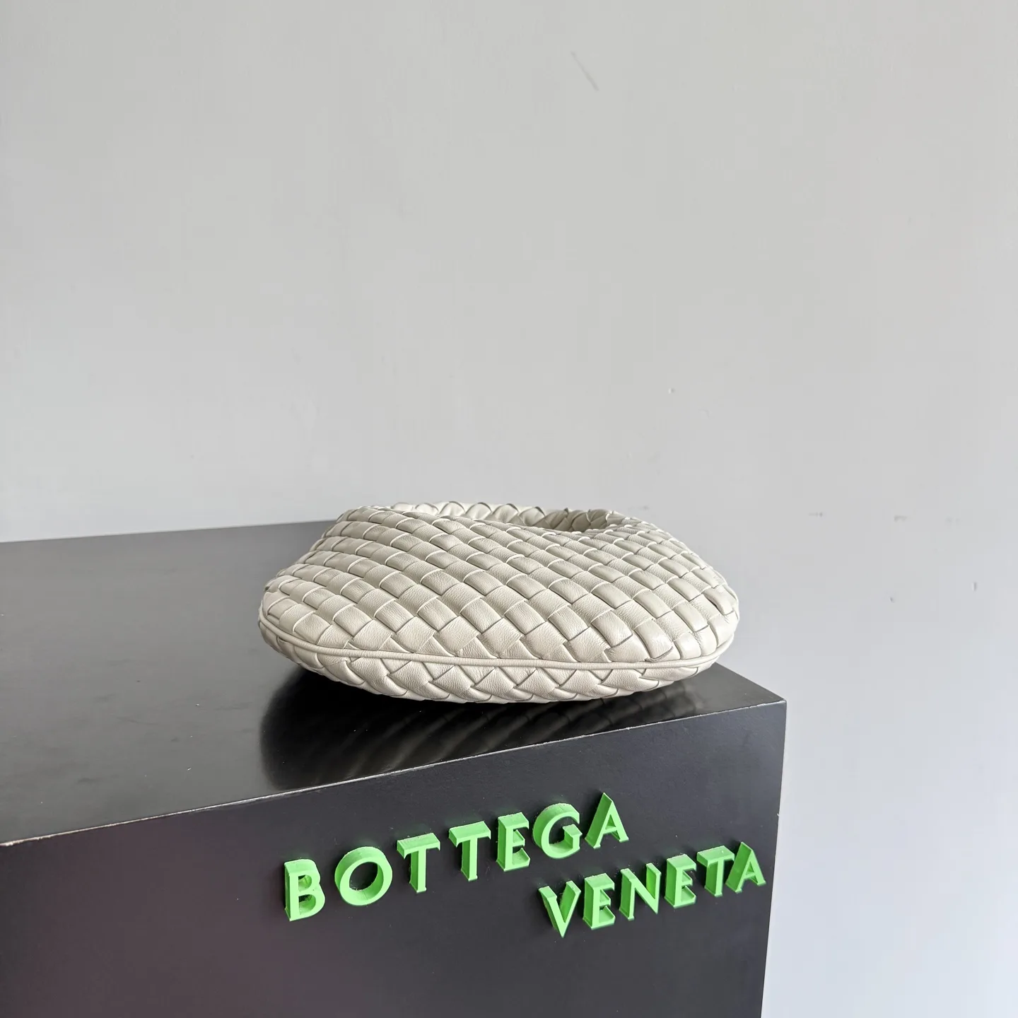 Bottega Veneta Pink Intrecciato Woven Leather Hobo Bag product photo from LabelPicks