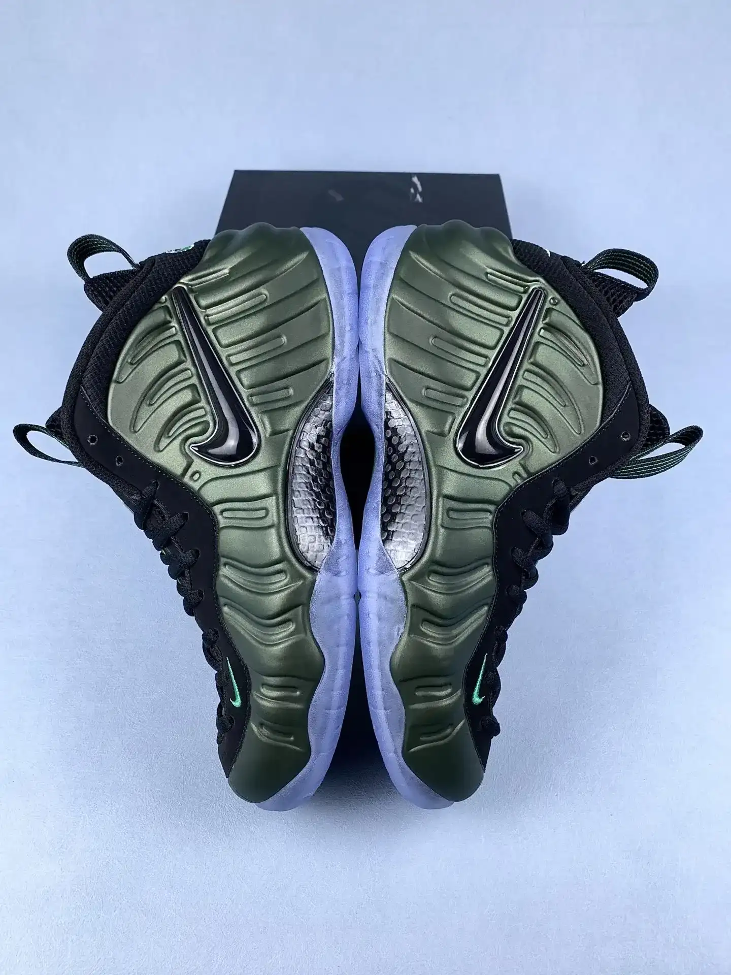 Nike Air Foamposite Pro 'Pine Green' Shoes product photo from LabelPicks
