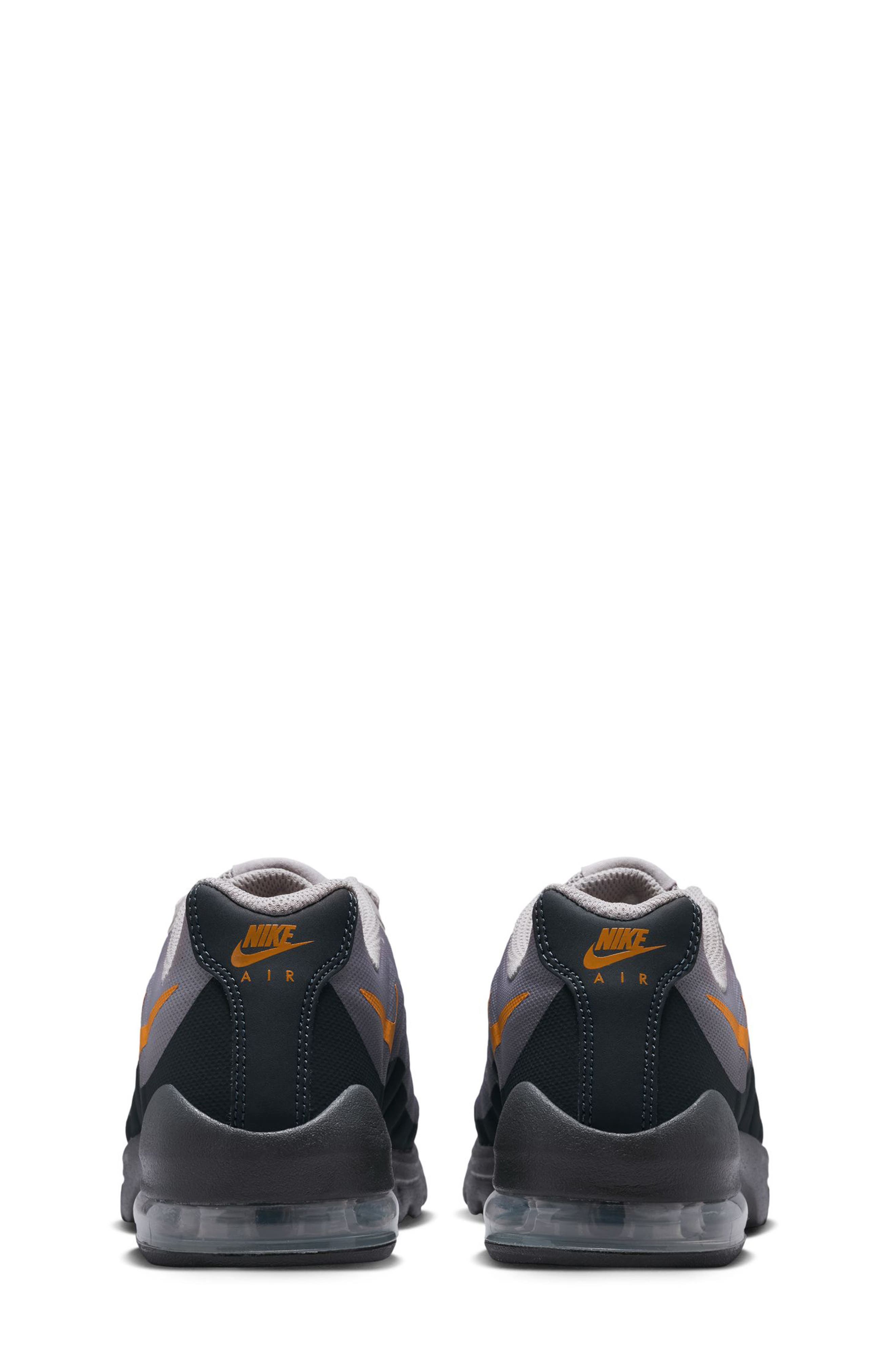 Nike Kids' Air Max Invigor Sneaker