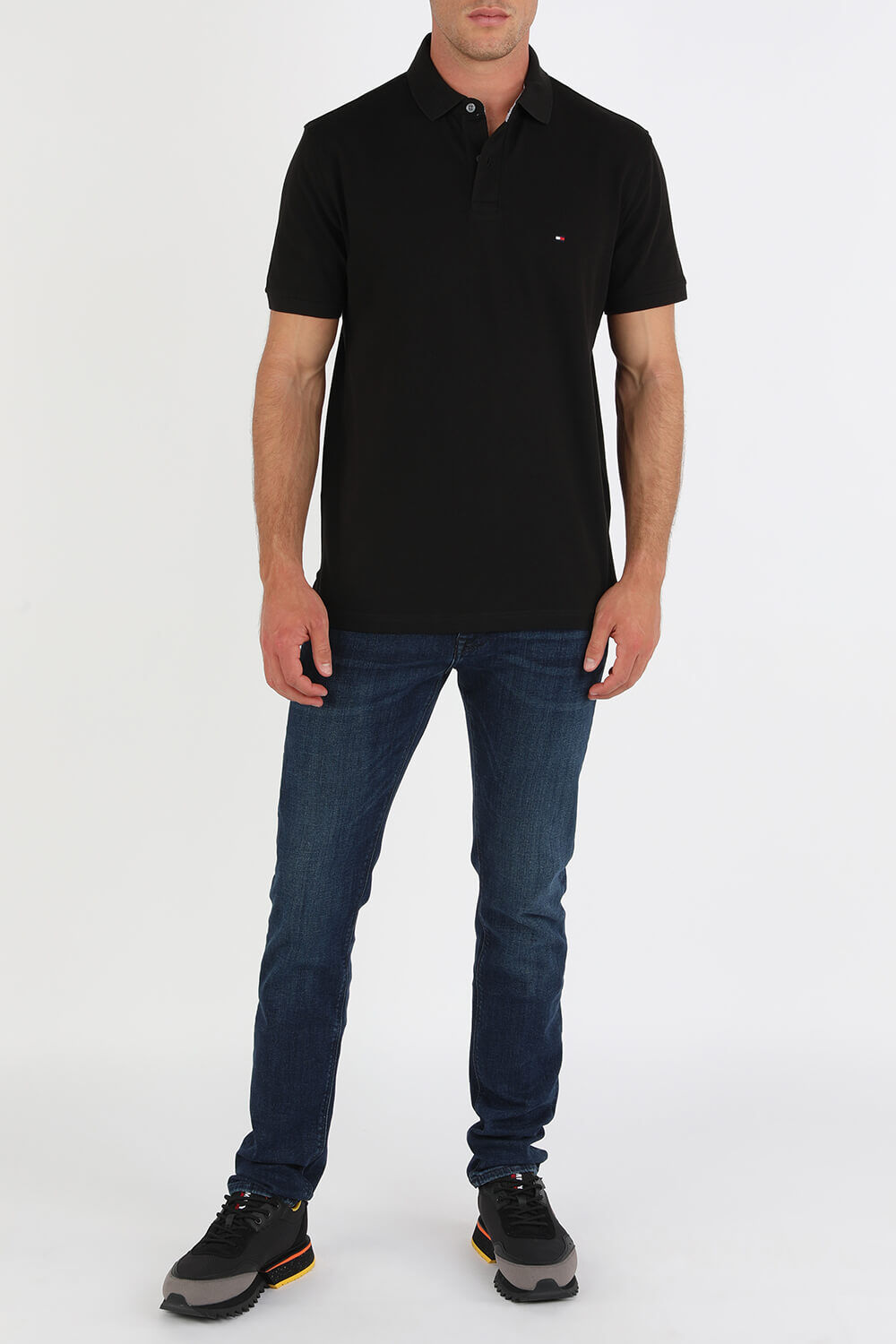 TOMMY HILFIGER חולצת פולו בצבע שחור